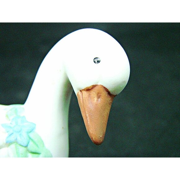 Vintage Ceramic White Duck Salt Pepper Shaker Decorative Flowers 3.5x3" Single - Picture 7 of 10